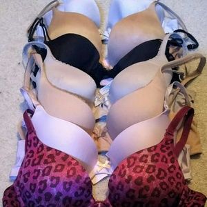 Bundle of 7 Victoria's Secret / PINK BRAS